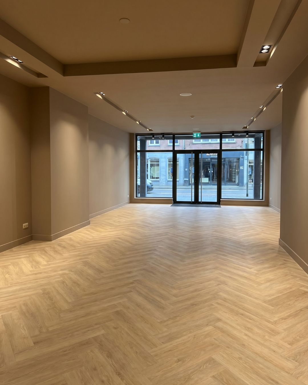 Vinyl LVT London Uniq Floors flooring london