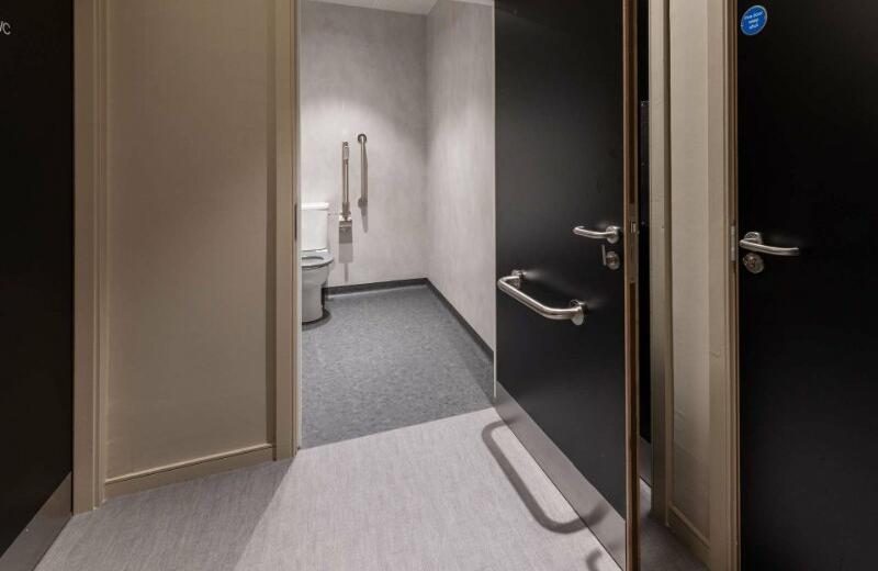 Material-Source-Glasgow-Altro-Illustra-Altro-Whiterock-wall-designs-01